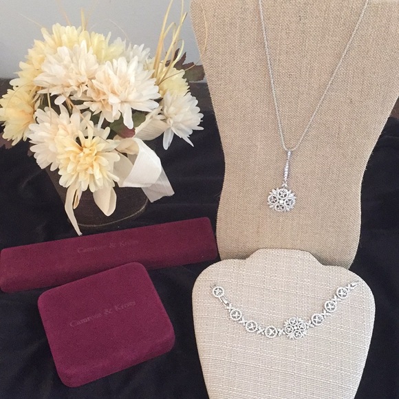 Jackie Kennedy’s replica necklace and bracelet - Picture 4 of 8